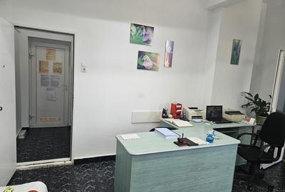 Spațiu comercial, de 40 mp, în Central - 5