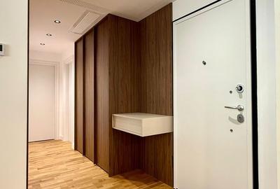 Apartament cu 3 camere, mobilat în Central
