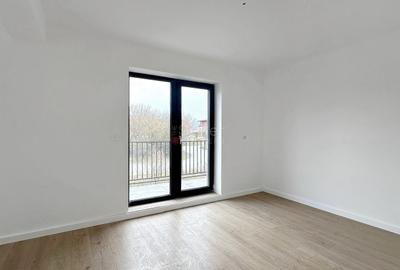 Suprafete Vitrate Mari - 18