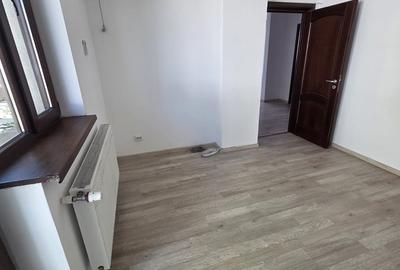 Apartament cu 3 camere semidecomandat în Libertății - 10