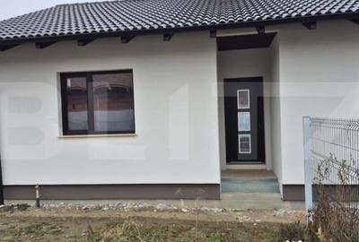 Casă cu 4 camere cu Teren 400 Mp în Vetiș - 16