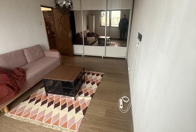 Apartament cu 2 camere decomandat în Berceni