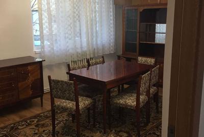 Apartament cu 3 camere decomandat în Central - 1