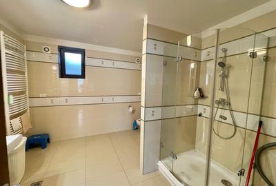Casă cu 7 camere cu Garaj în Dămăroaia - 29