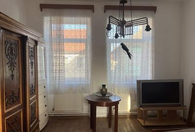 Casă cu 4 camere în Central - 4