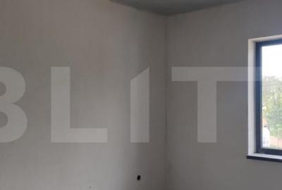 Casa semifinisata cu gard imprejmuitor in Livada de Bihor, l - 2