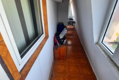 Apartament cu 3 camere decomandat, zona Nicolina - 10