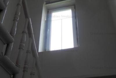 Casă cu 4 camere cu Canalizare în Apollo - 5