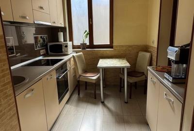 Apartament cu 3 camere decomandat, mobilat în Rogerius - 9