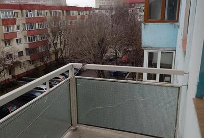 Apartament cu 2 camere decomandat în Berceni - 2