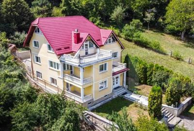 Casă cu 8 camere cu Teren 1800 Mp în Central - 5