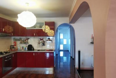 Casă cu 4 camere cu Teren 450 Mp în Central - 4