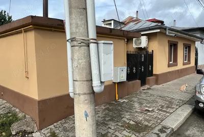 Vand casa in orasul Giurgiu, 50m2 pe strada Gheorghe Doja - 2