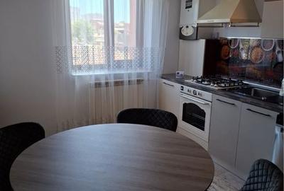 Apartament cu 3 camere decomandat, mobilat în Central - 3