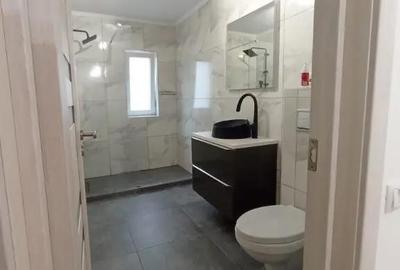 Apartament cu 2 camere decomandat în Florești