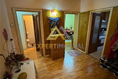 Apartament cu 4 camere decomandat în Central - 1