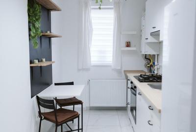 Garsoniera mobilata si utilata la DOAR 54.500 EURO - 30.3 mp - Parcare inclusa - 2