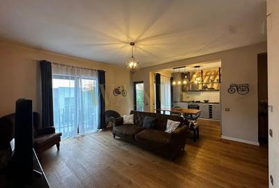 Apartament cu 3 camere semidecomandat, mobilat în Gruia - 1