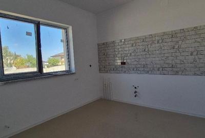 Casă cu 3 camere cu Teren 300 Mp în Clinceni - 3