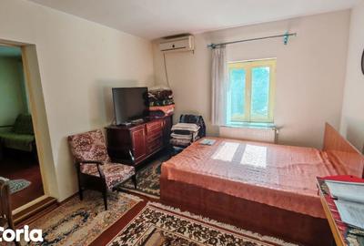 Casă cu 3 camere cu Canalizare în Micro 16 - 1