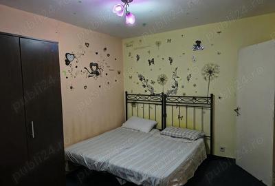 Apartament cu 3 camere semidecomandat în Central - 1