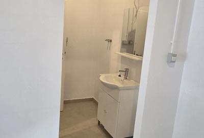 Spațiu comercial, de 83 mp, în Central - 6