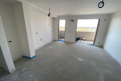 Nou. Etaj intermediar. Spatios - 3