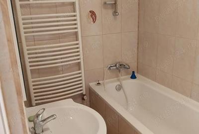 Casă cu 3 camere cu Teren 220 Mp în P-ța Universității - 7