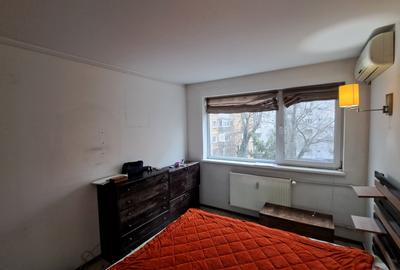 Apartament 3 camere, renovat, poziție retrasă (nu la bulevard) – Metrou 500 m - 49