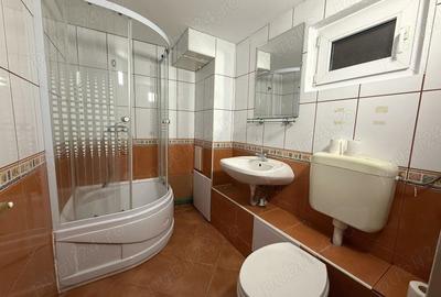 Proprietar inchiriez birou 90 mp - 2