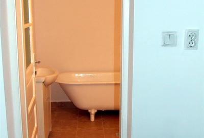 Casă cu 5 camere cu Teren 3610 Mp în Central - 6