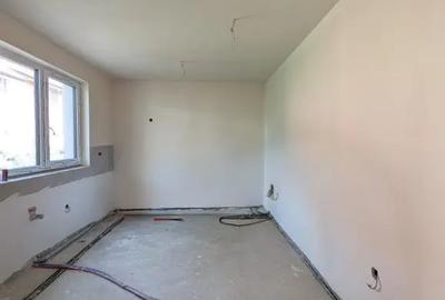 Casă cu 5 camere cu Teren 540 Mp în Florești - 10