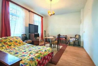 Casă cu 3 camere cu Teren 827 Mp în Central - 3