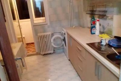 Ap 2 cam, decomandat, bloc reabilitat, et 4 din 8, Str Ceahlau-Crangasi - 3