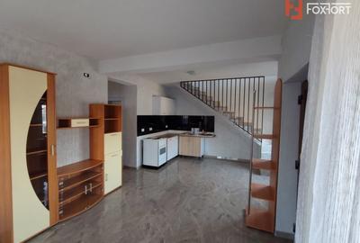 Duplex cu 3 camere cu Canalizare în Central - 3