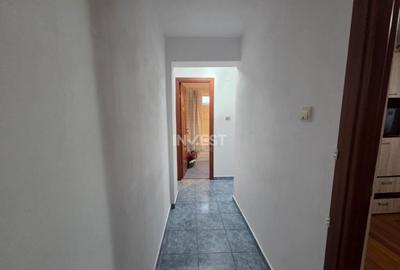 DE VANZARE-APARTAMENT 2 CAMERE-DECOMANDAT - 2