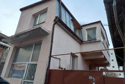 Casă cu 6 camere în Central - 2