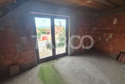 Casa la rosu de vanzare in Sebes-Lancram judetul Alba - 16