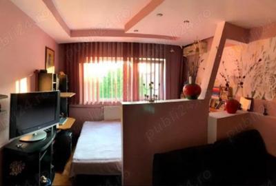 Apartament cu 3 camere decomandat în Torontalului