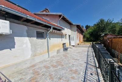 Casă cu Teren 680 Mp în Triaj - 16