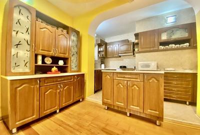 Urgent/Vânzare Casa/Vila, 4+ camere, teren 346 mp,  Targoviste, zona Micro 4 - 8