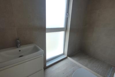 Apartament cu 3 camere semidecomandat în Central - 19