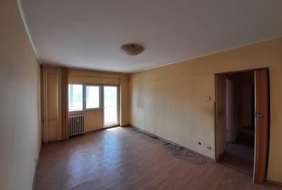 Apartament cu 3 camere în Lacul Tei