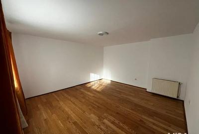 Apartament decomandat de 3 camere la curte in vila DE VANZARE - Direct Proprietar. Zona Traian Apartament decomandat de 3 camere la curte in vila DE VANZARE - Direct Proprietar. Zona Traian - 2