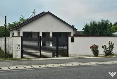 Casă cu 2 camere în Corbu - 1