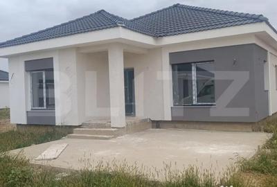 Casă cu 4 camere cu Teren 420 Mp în Odoreu - 2