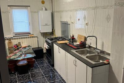 FALEZA NORD - REYNA 3 CAMERE DECOMANDAT MOBILAT, UTILAT, CENTRALA GAZ 650 EURO - 13