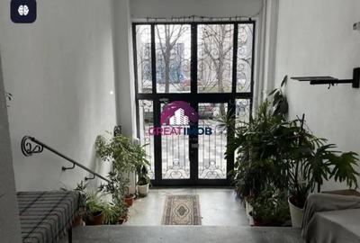 Apartament cu 2 camere decomandat, mobilat în Decebal