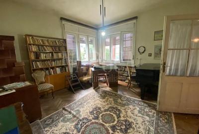 Casă individuală cu 10 camere cu Canalizare în Grigorescu - 4