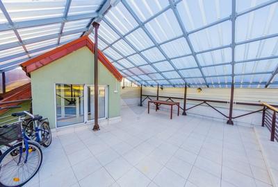 DE VANZARE DOUA CASE in zona de PARC ideale pentru doua familii - 3